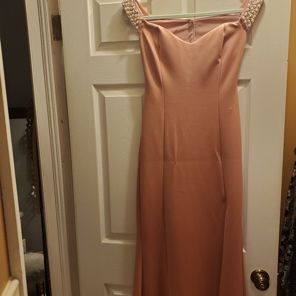 Dress - Picture 5 of 7